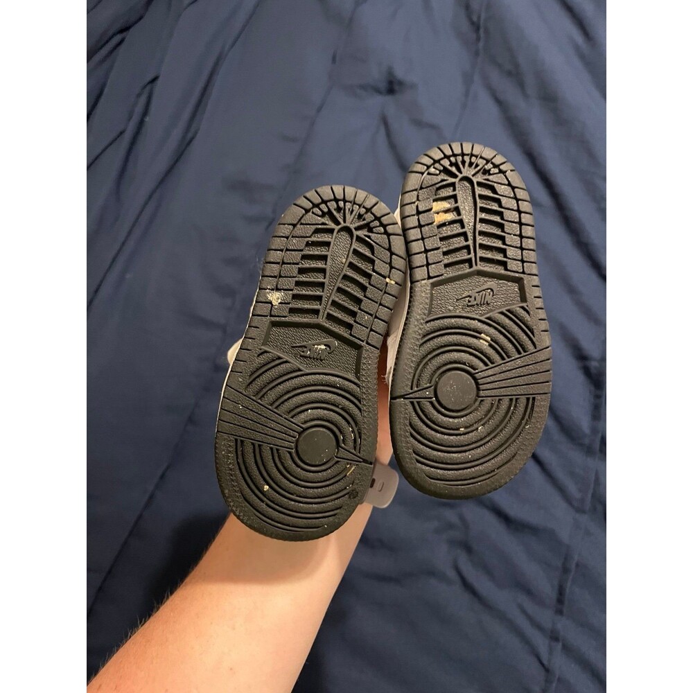Jordan 1 - Picture 6 of 7
